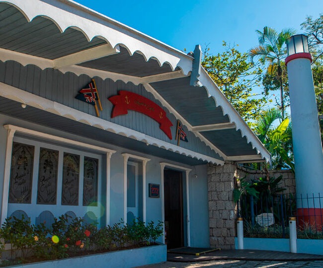 Hotel Pousada do Capitão - Pousada temática em Ilhabela - Roteiros de Charme