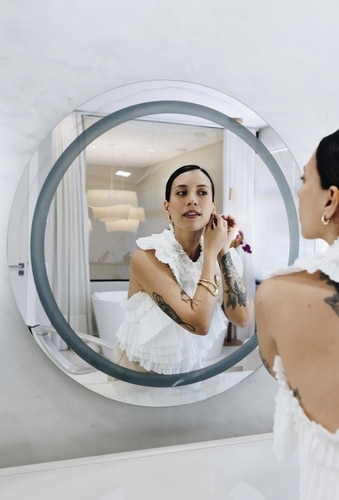 Mychelle Pavão - CEO e Beauty Expert - A Bela da Ilha - Salão de Beleza em Ilhabela Mychelle Pavão - CEO e Beauty Expert - A Bela da Ilha - Salão de Beleza em Ilhabela