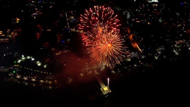 Show de fogos e música nas festa de fim de ano em Ilhabela - Réveillon 2025